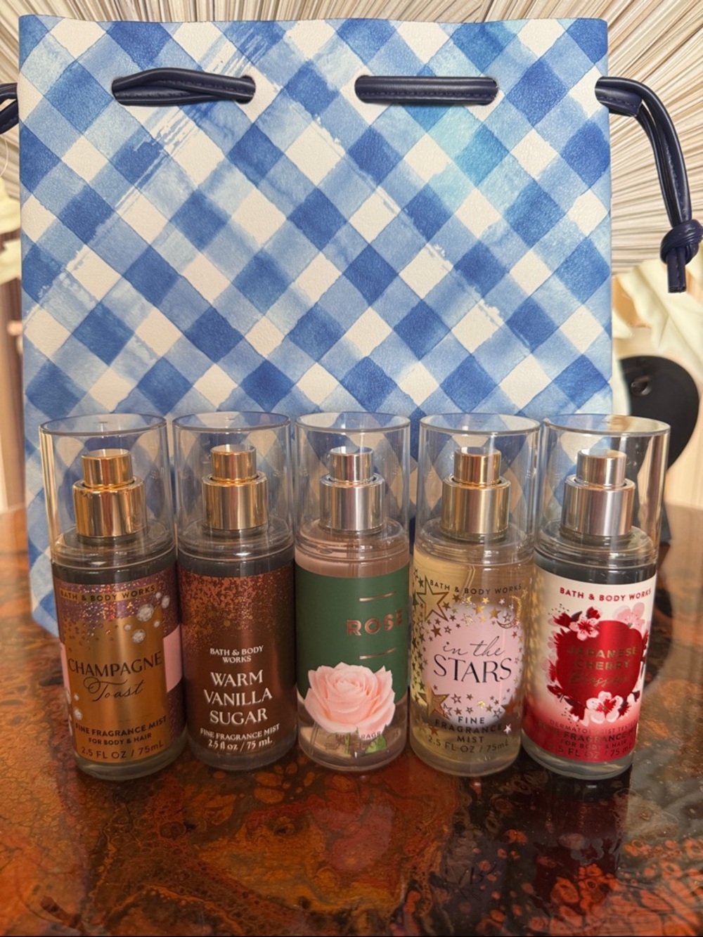 Bath & Body Work 5 Fine Fragrances & Gift bag